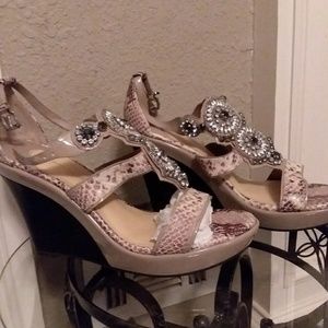 Gonni Bini wedge heels